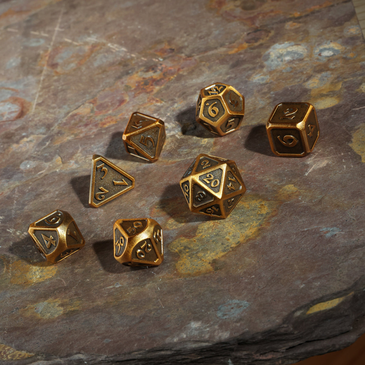 7-teiliges RPG-Set – Mythica Battleworn Gold